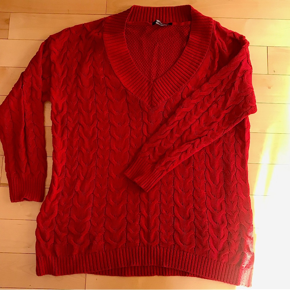 V neck sweater, oversized beautiful braid knit pattern.
